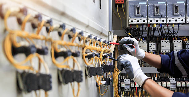 Professional Electrician technician working in Ballville, OH